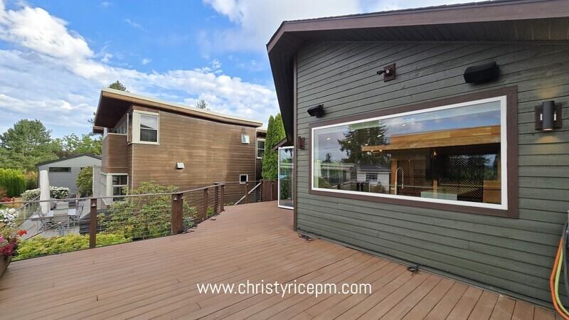 609 13th Ave W - Photo 4 of 34