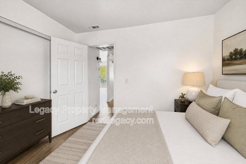 2318 Church Ave #12 - Photo 6 of 21
