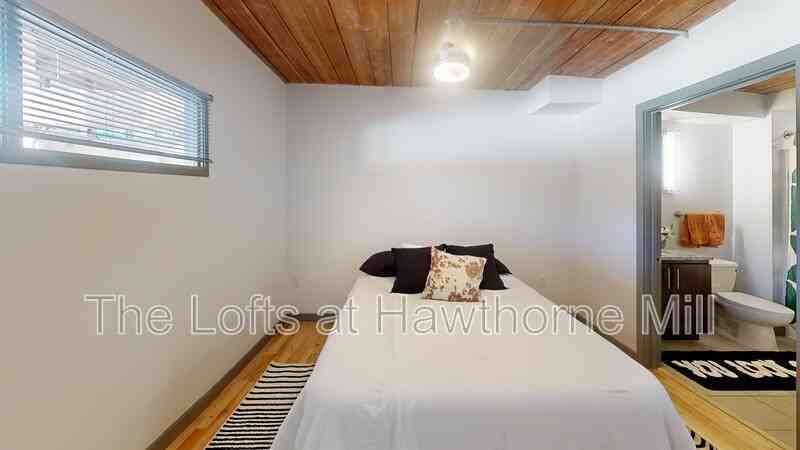 1101 Hawthorne Ln #236 - Photo 5 of 10