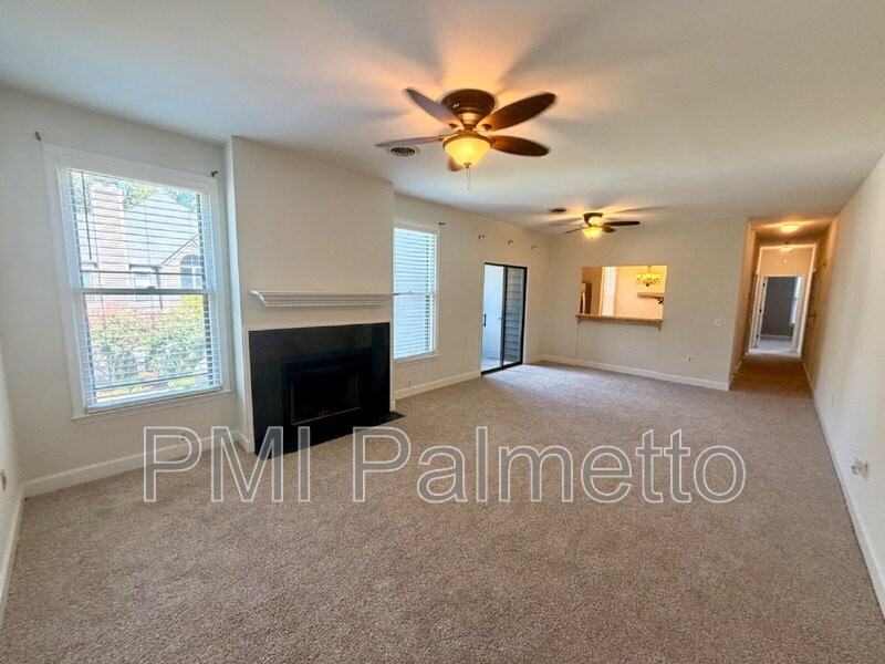3923 W Buchanan Dr - Photo 4 of 21