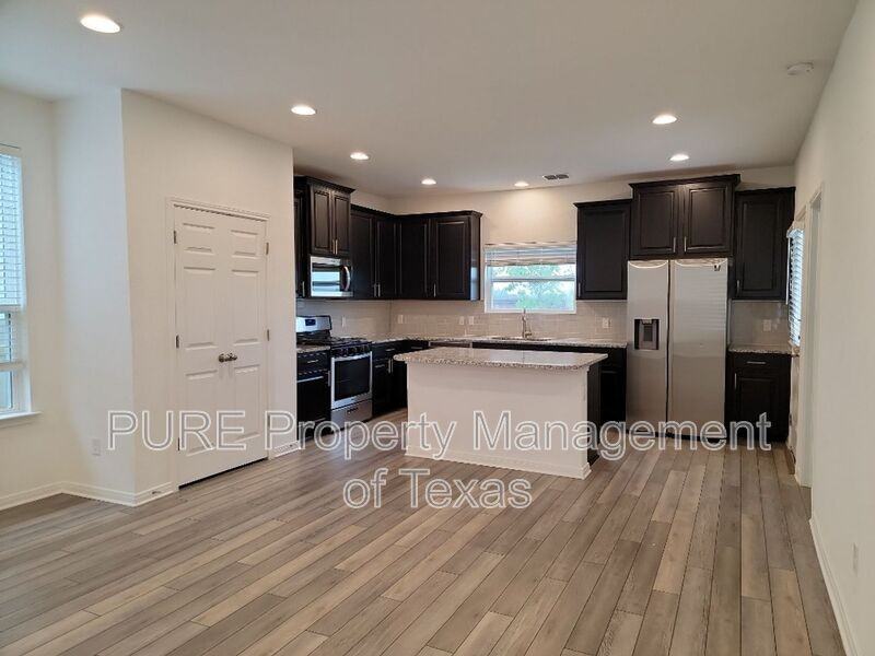 3201 College Park Dr #8 - Photo 3 of 20