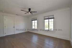 featured image of 1533 4th St #4