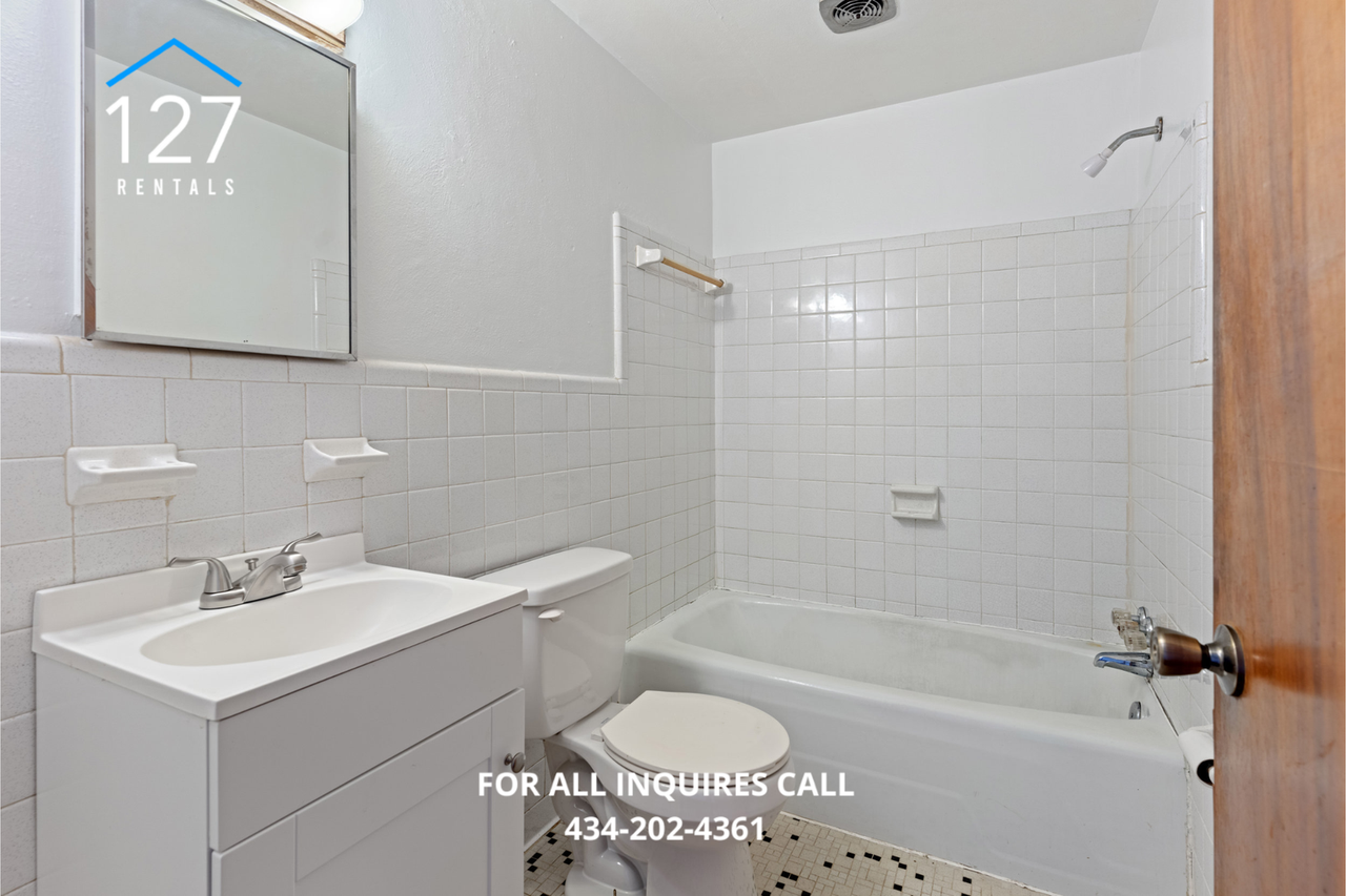 4710 Greenwood Dr #4 - Photo 4 of 12