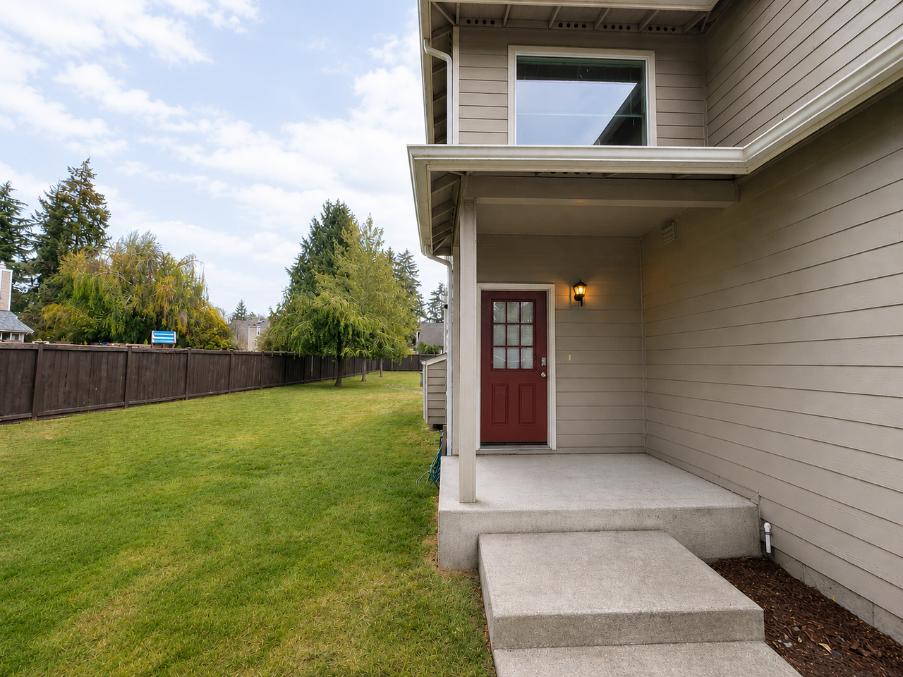 8013/8015 Cirque Dr W #8015 - Photo 2 of 17
