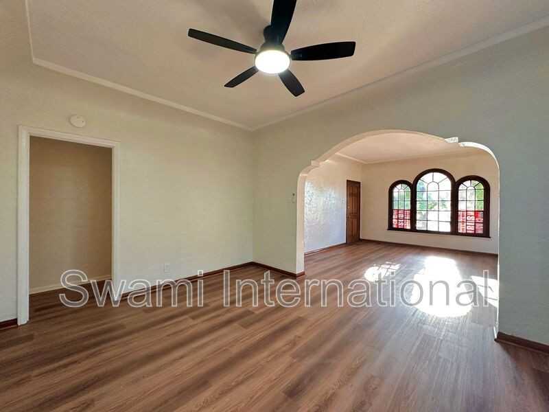 2072 Chestnut Ave #D - Photo 6 of 17