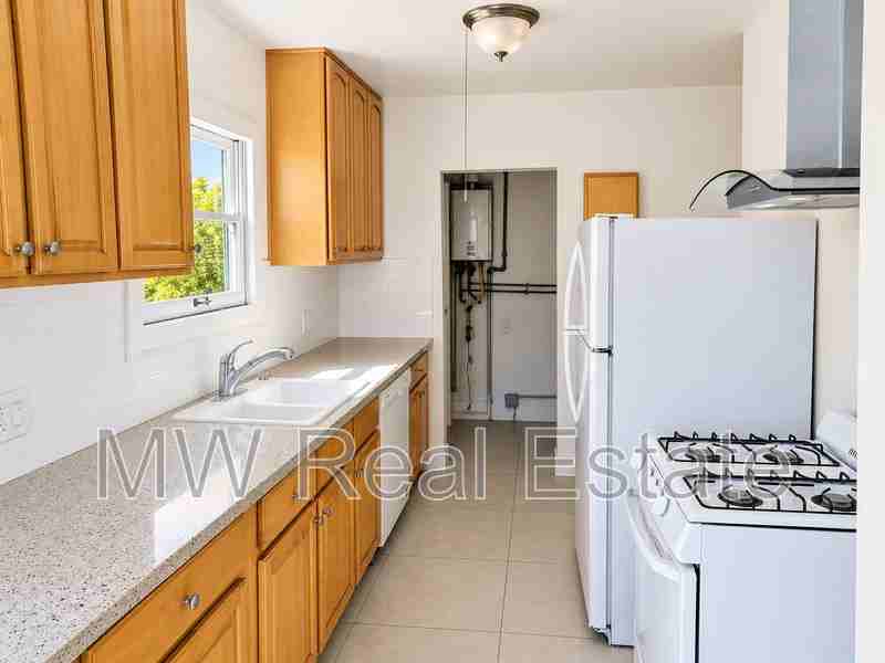 1943 W Washington Blvd - Photo 3 of 12
