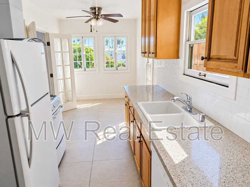 1943 W Washington Blvd - Photo 5 of 12