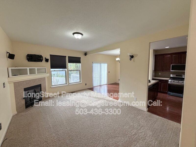 823 Crouchen St Nw - Photo 5 of 38