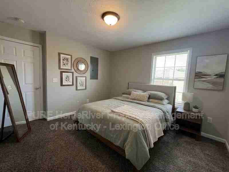 1004 Whipporwill Dr #4 - Photo 7 of 16