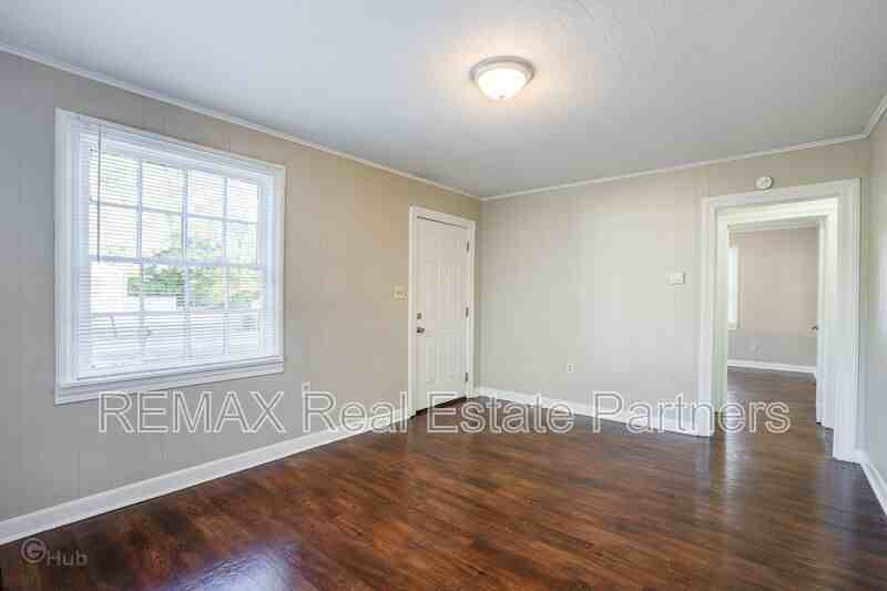 604 Melba Ave - Photo 6 of 19