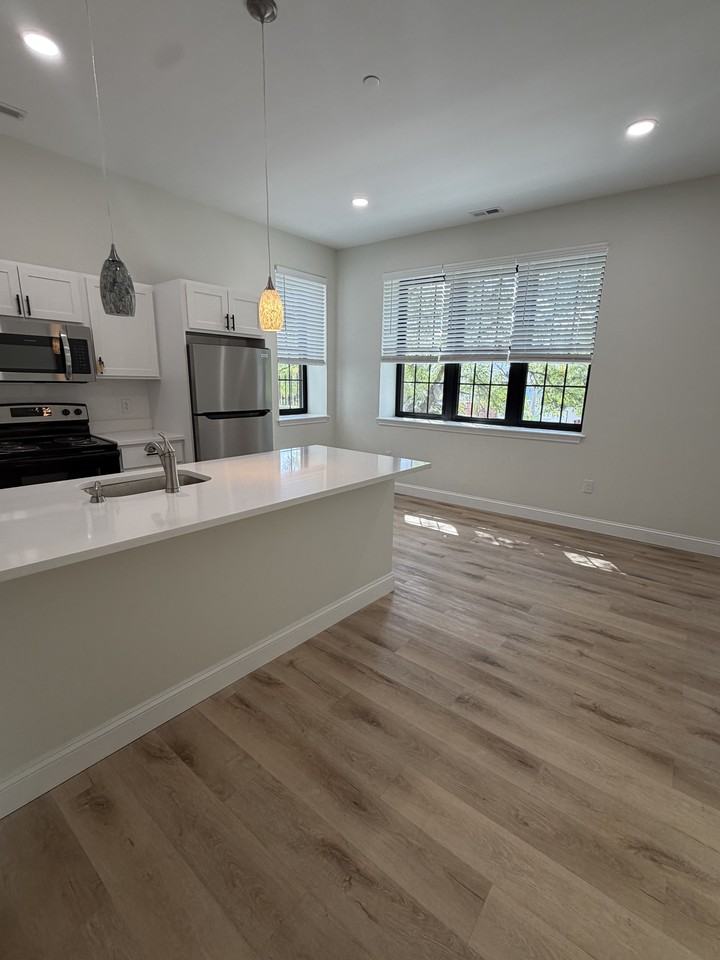 Massachusetts Ave. & Medford #207 - Photo 3 of 14