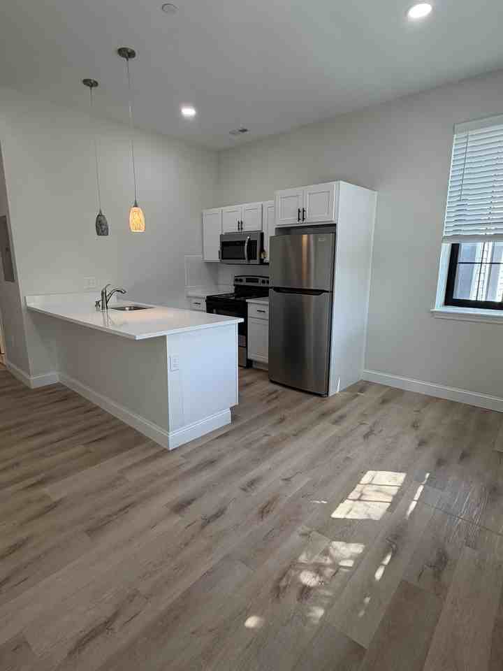 Massachusetts Ave. & Medford #207 - Photo 6 of 14