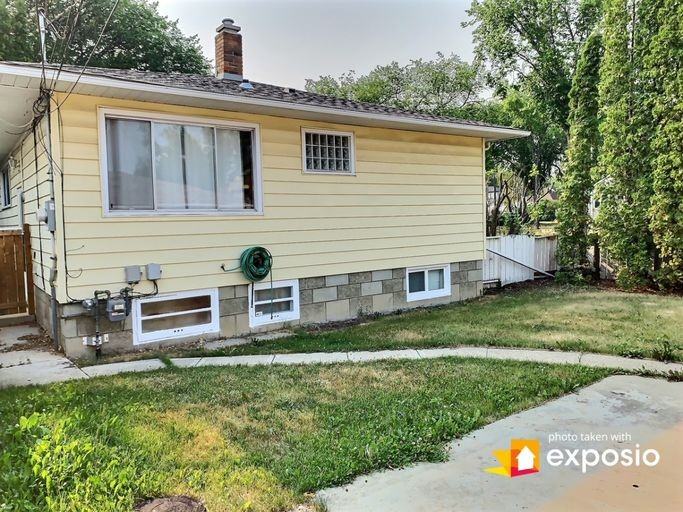 11355 55 St Nw - Photo 5 of 23