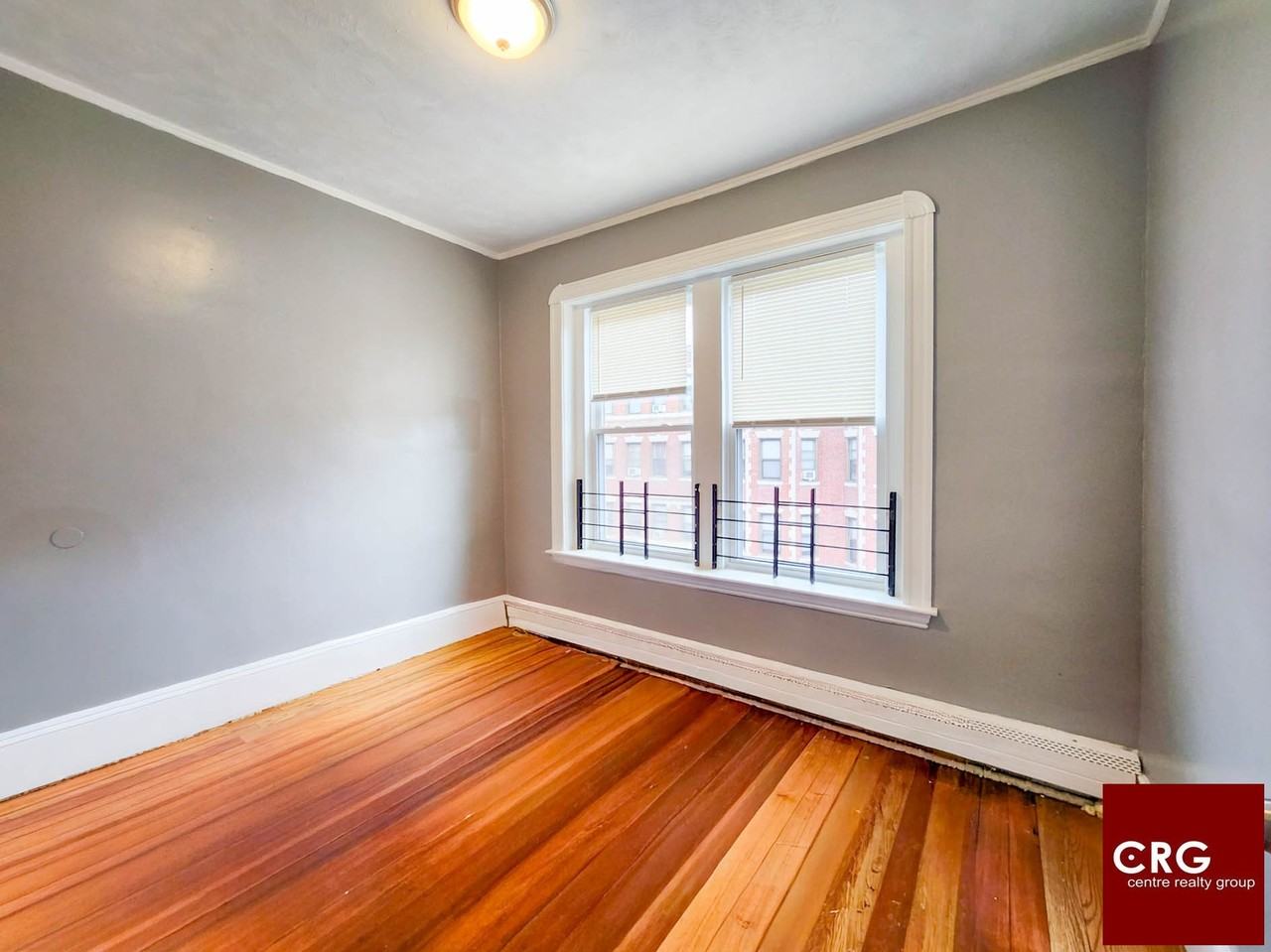 21 Castlegate Rd #3 - Photo 4 of 8