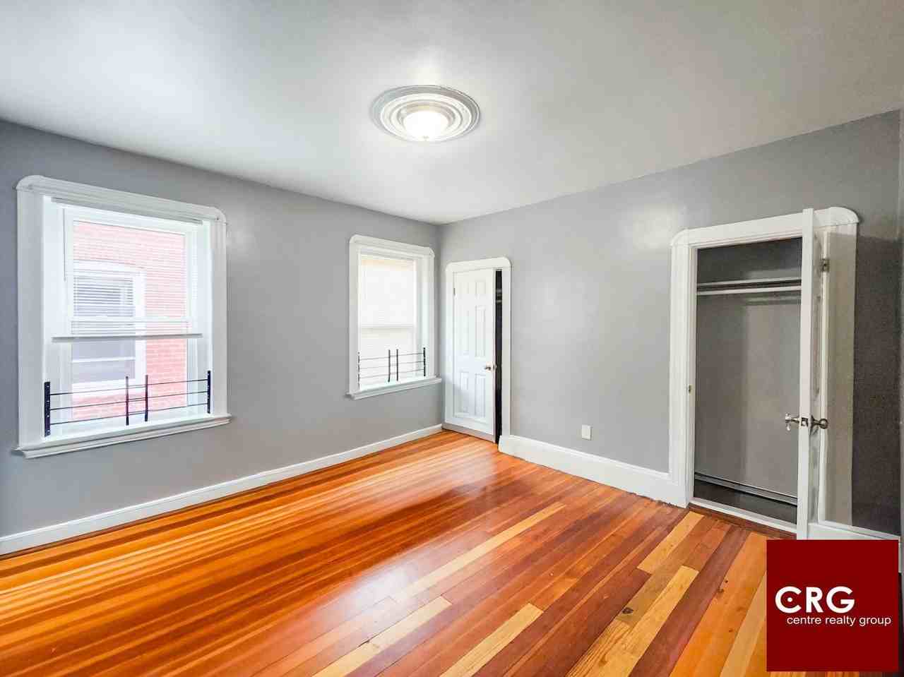 21 Castlegate Rd #3 - Photo 5 of 8