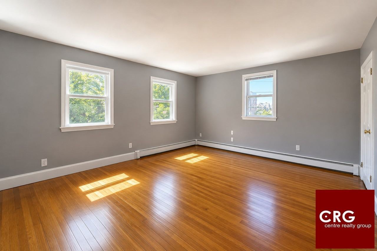 48 E Central St - Photo 5 of 7