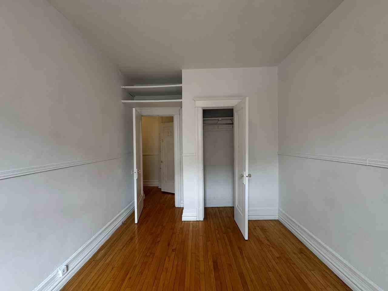 4266 Avenue Old Orchard #10 - Photo 3 of 15