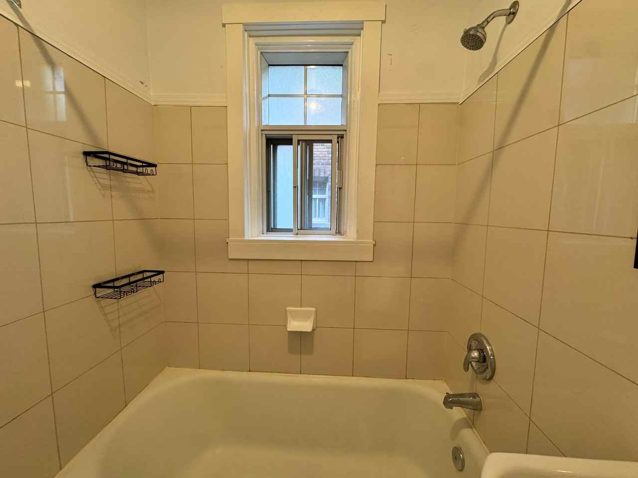4266 Avenue Old Orchard #10 - Photo 4 of 15