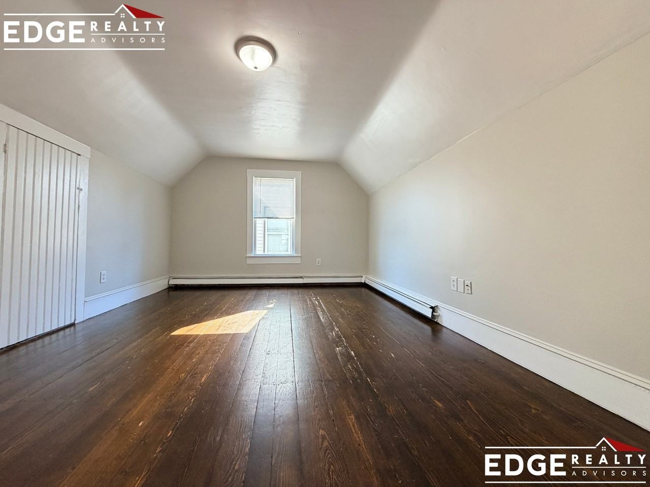 3 Lawrence Pl - Photo 4 of 10