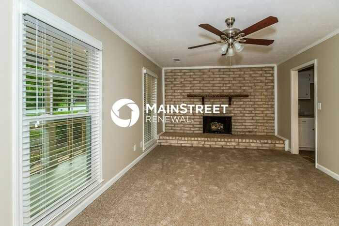 2135 Pinewood Dr - Photo 6 of 14