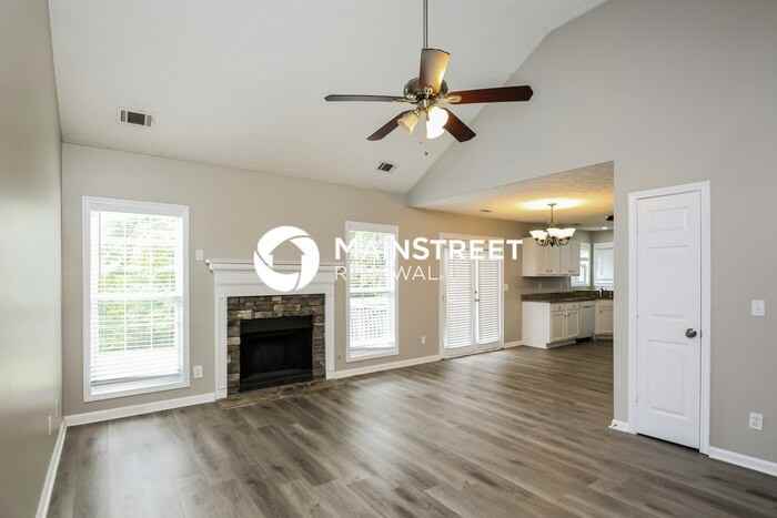 6607 Quincy Dr - Photo 5 of 17
