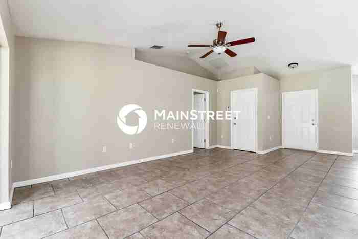 5246 Colchester Ave - Photo 2 of 16
