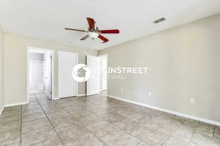 5246 Colchester Ave - Photo 5 of 16