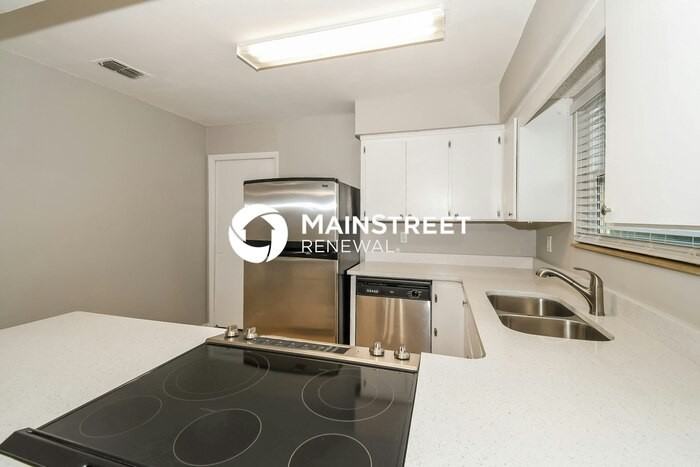 12148 Grasse St - Photo 7 of 16