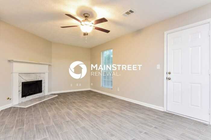 5856 Giles Rd - Photo 4 of 17