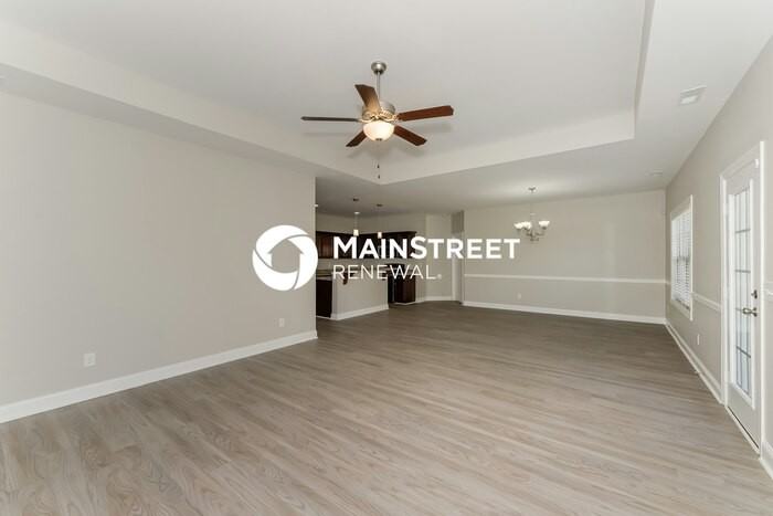 3024 Honeysuckle Dr - Photo 3 of 16