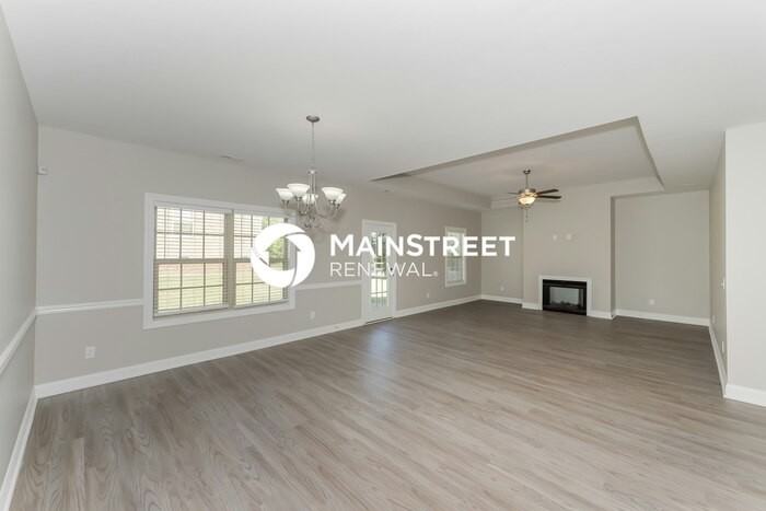 3024 Honeysuckle Dr - Photo 4 of 16