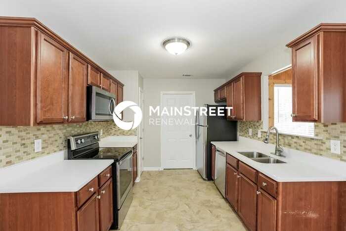 101 Lyndhurst Dr - Photo 7 of 17