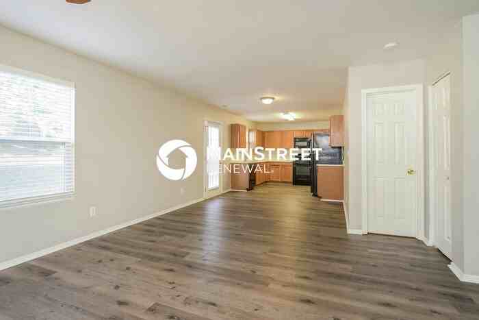 4460 Westhill Pl - Photo 5 of 17