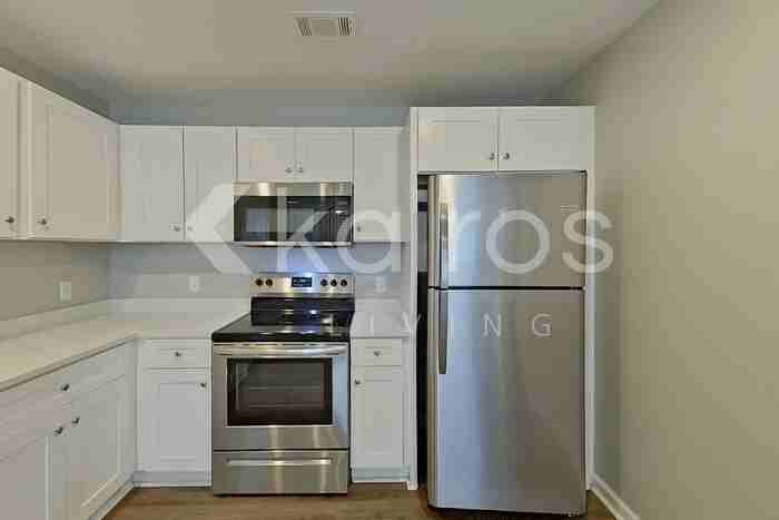 156 Cottage Grove Rd - Photo 6 of 21