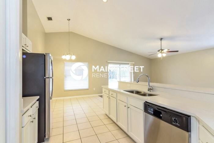 516 Beth Ann St - Photo 4 of 16