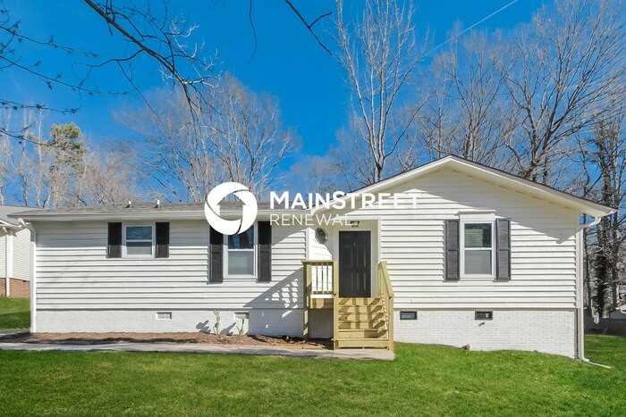 8022 Marin Dr - Photo 3 of 16