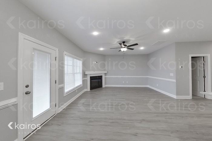 3712 Oak Leaf Way #C - Photo 6 of 21