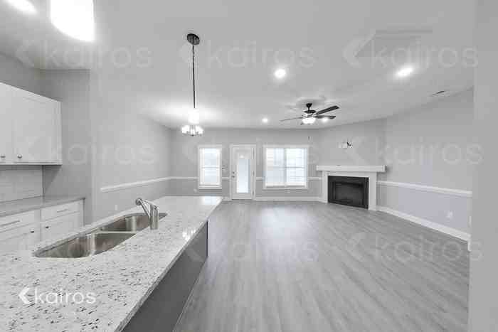 3712 Oak Leaf Way #C - Photo 5 of 21