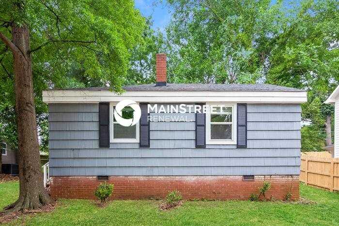 2327 Marlowe Ave - Photo 2 of 16