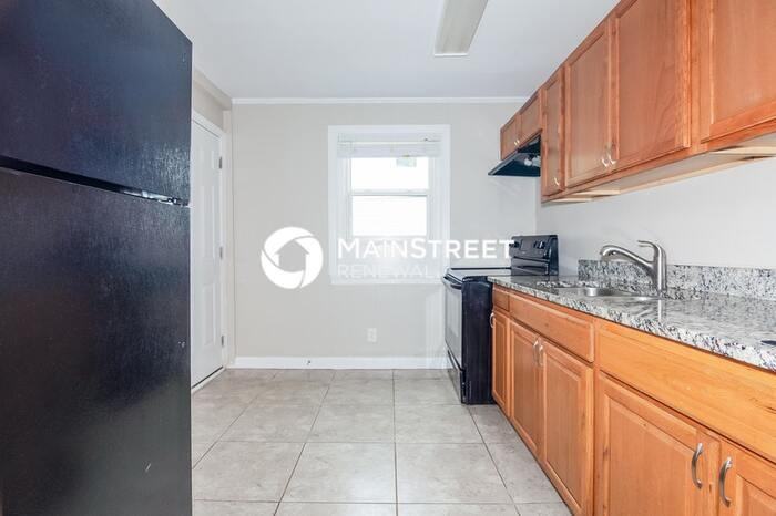 2327 Marlowe Ave - Photo 5 of 16