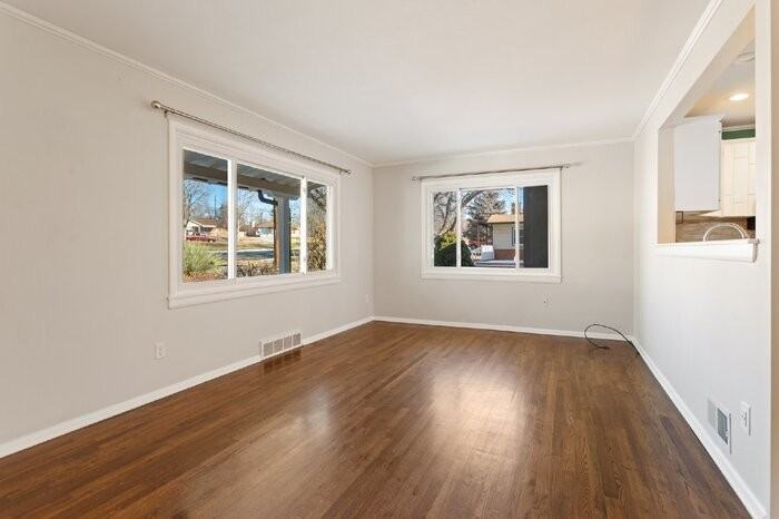 1261 E Monroe St - Photo 5 of 29