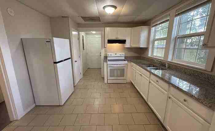 434 Bryant St - Photo 4 of 25