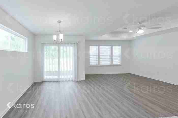 11346 Camden Court Cir - Photo 4 of 19