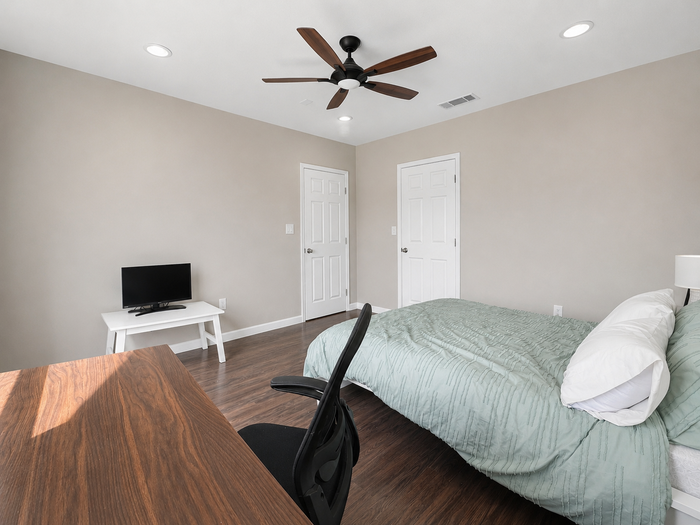 2820 S Normandie Ave #5 - Photo 4 of 16