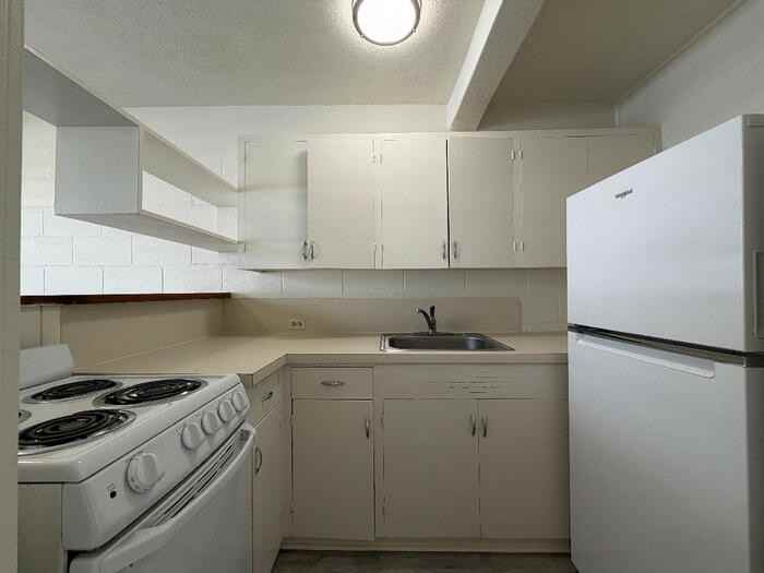 2120 Kapiolani Blvd #4 - Photo 3 of 5