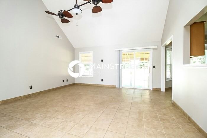 353 Clearlake Dr - Photo 3 of 16