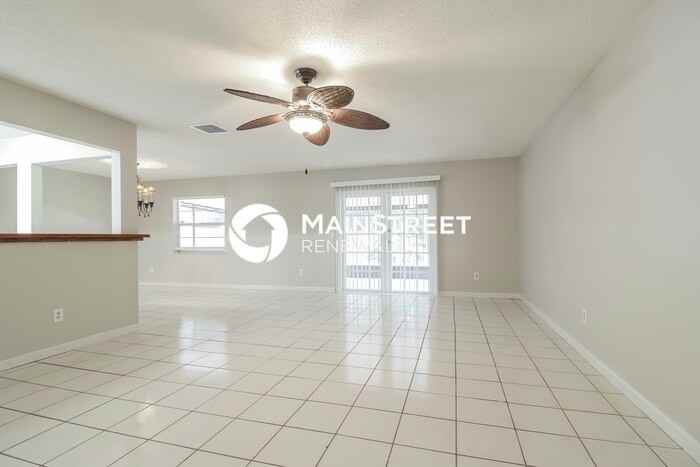 1077 Chokecherry Dr - Photo 5 of 16