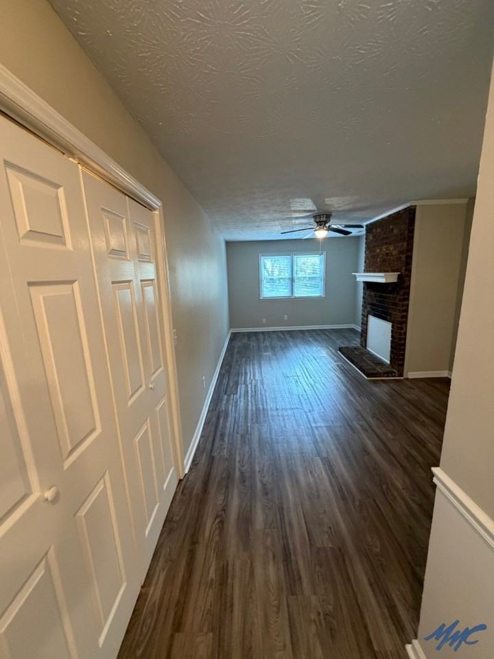 1236 Hamilton Dr - Photo 4 of 11