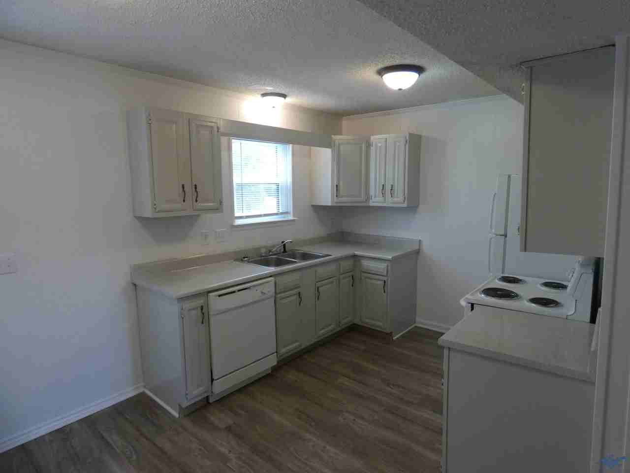 902 Palmer Dr #1 - Photo 4 of 13