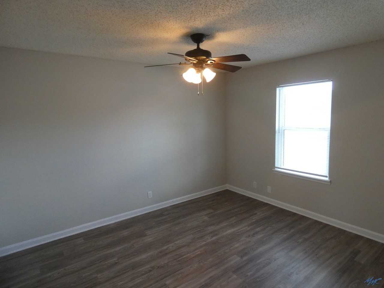 902 Palmer Dr #1 - Photo 7 of 13
